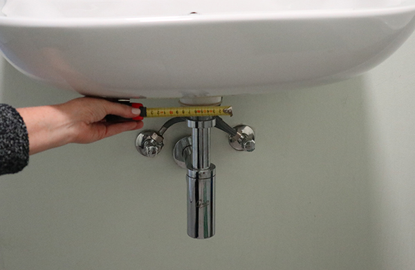 Mark out the sink pipes