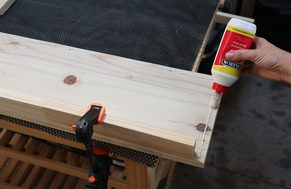 Assemble the centrepiece.