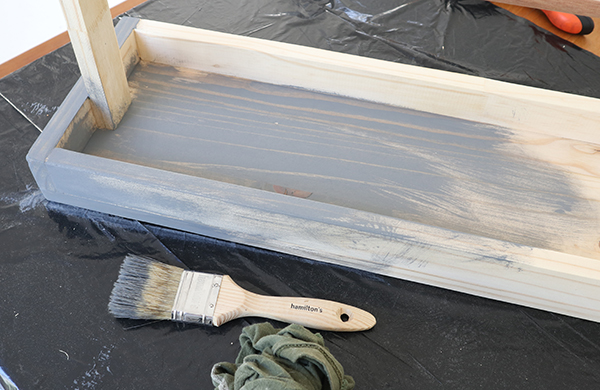 Paint/stain.