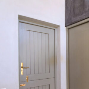 5 Factors to Consider When Choosing an Interior Door